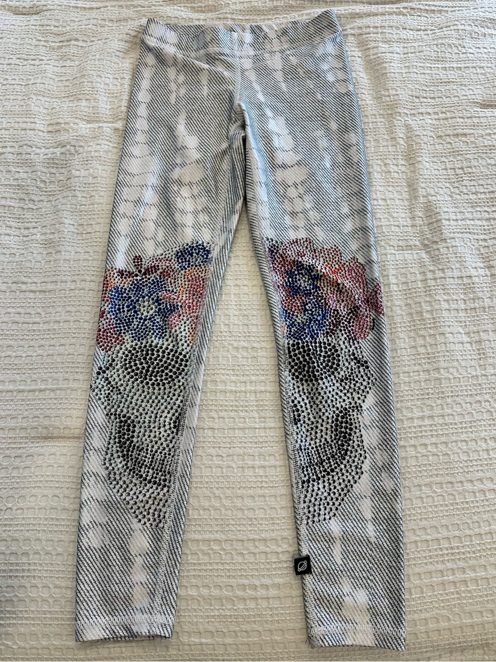 Terez Women’s Crystal Jeweled Flower Crown Skull Performance Leggings Size XS